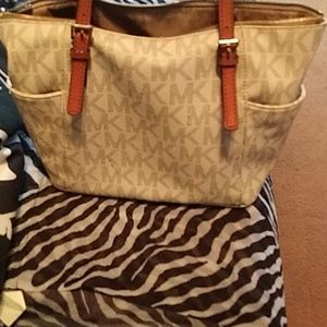 Authentic michael kors purse